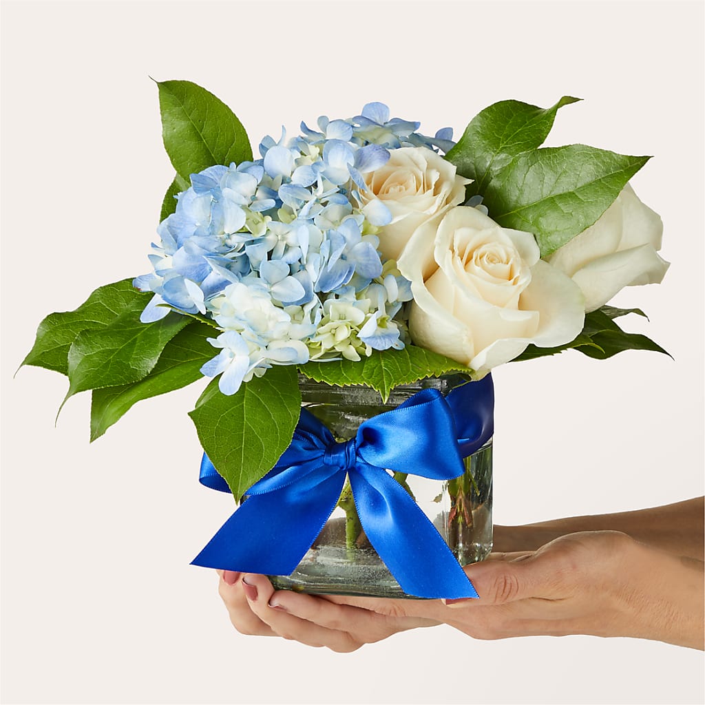 Sky Blue Delight Bouquet – HELEN'S FLOWERS LLC, Radcliff KY