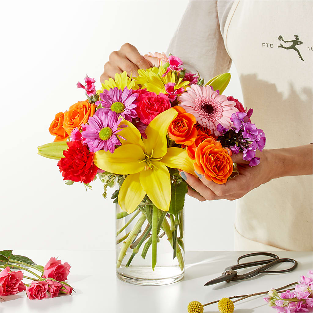 Cue the Confetti - A Florist Original – HELEN'S FLOWERS LLC, Radcliff KY