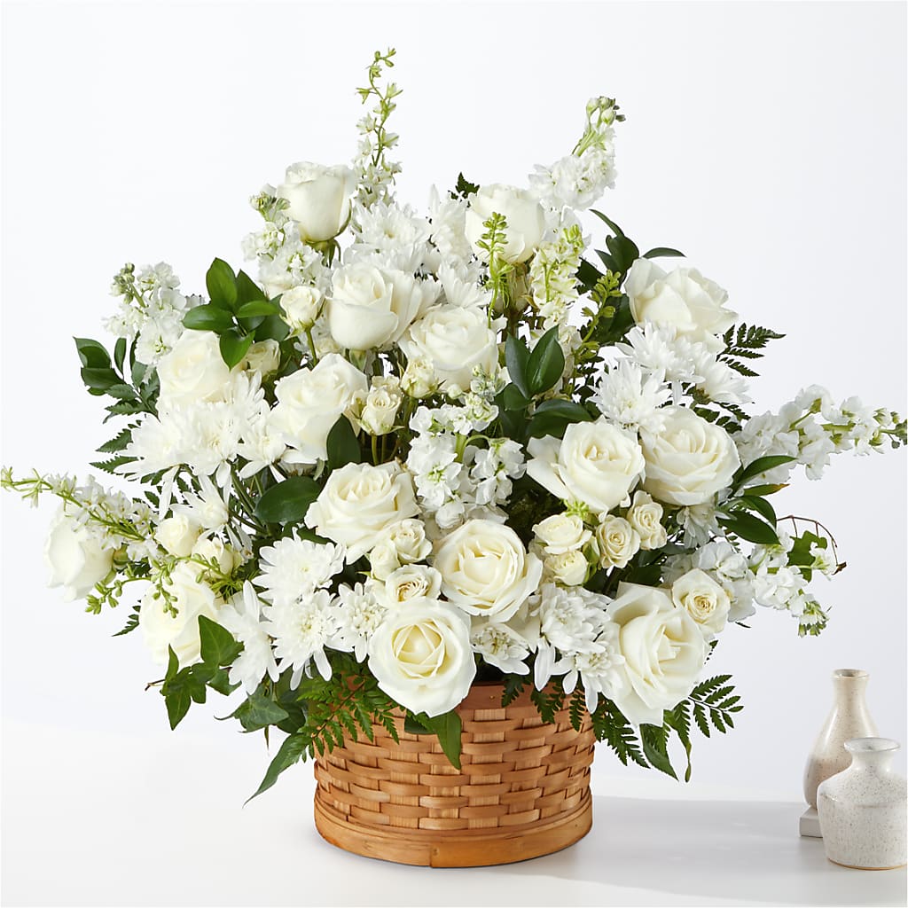 Heartfelt Condolences Arrangement – HELEN'S FLOWERS LLC, Radcliff KY