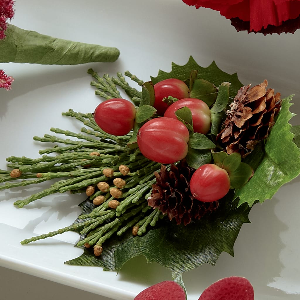 Red Berry Boutonniere – HELEN'S FLOWERS LLC, Radcliff KY