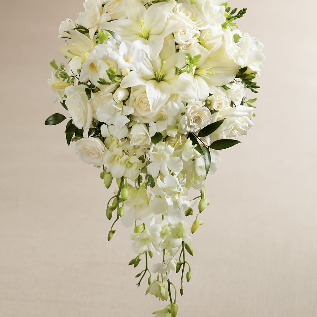White Wonders Bouquet – HELEN'S FLOWERS LLC, Radcliff KY