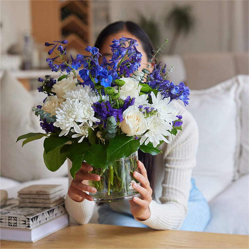 Cerulean Waves Bouquet – HELEN'S FLOWERS LLC, Radcliff KY
