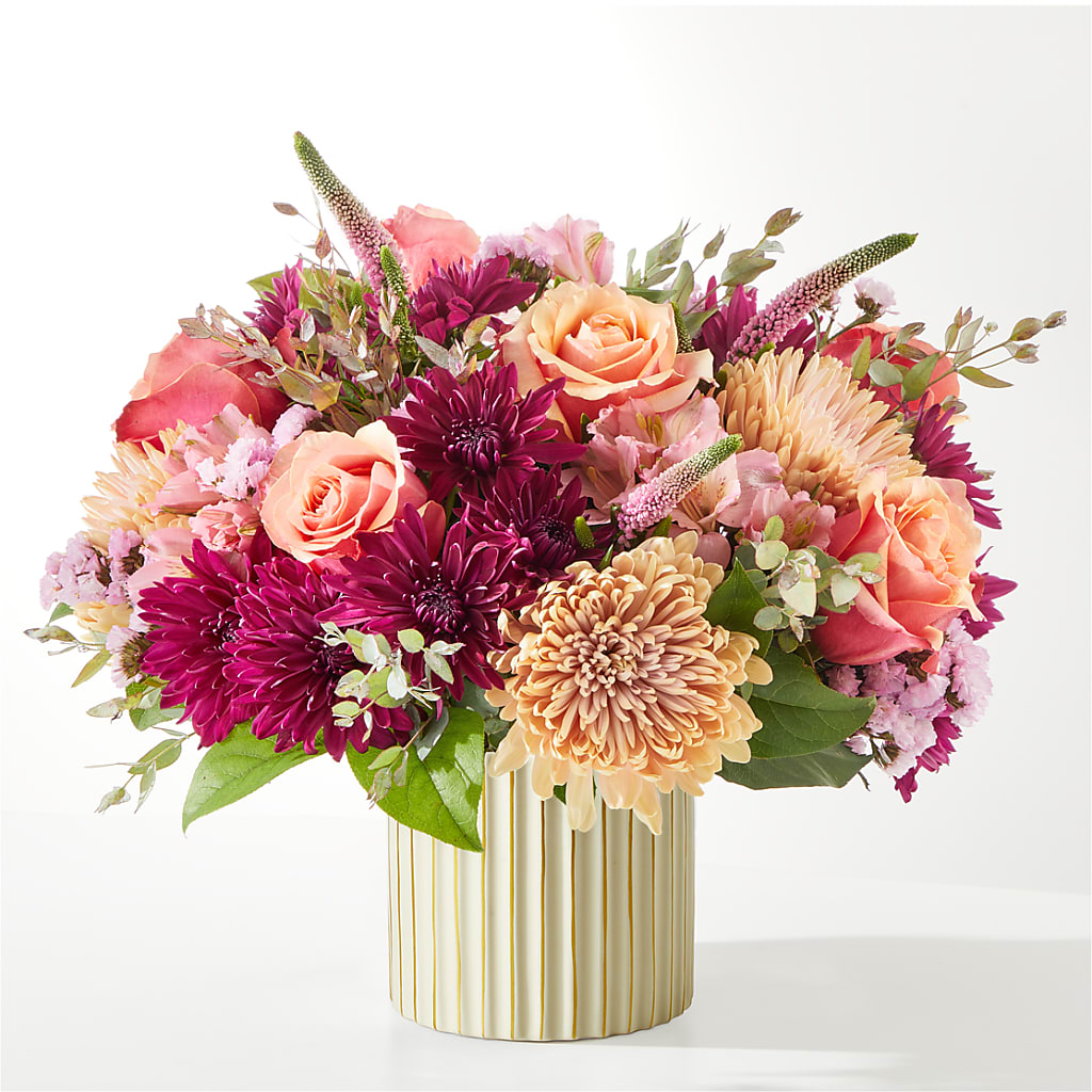 Berry Cobbler Bouquet with Ivory Vase – HELEN'S FLOWERS LLC, Radcliff KY
