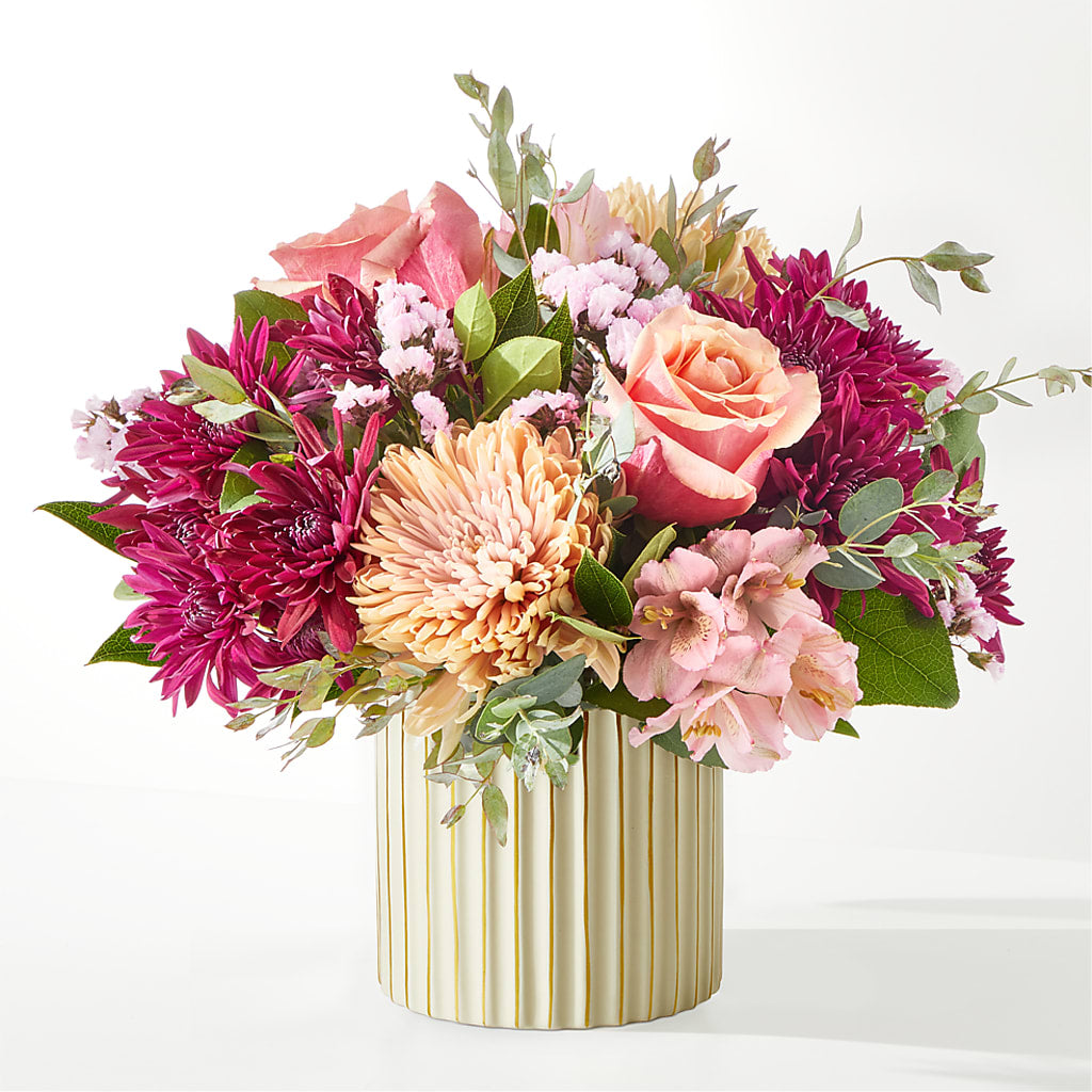 Berry Cobbler Bouquet with Ivory Vase – HELEN'S FLOWERS LLC, Radcliff KY
