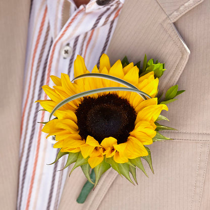 Free Spirit Boutonniere – HELEN'S FLOWERS LLC, Radcliff KY